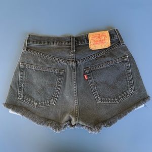Levi 501 high waisted button fly jean shorts 26